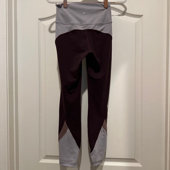Lululemon In Movement Blocked Tight in Plum Shadow Everlux 25” - Picture 8 of 11